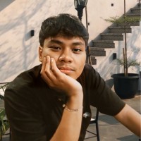 Dimas Anggara, pengguna LunarApp